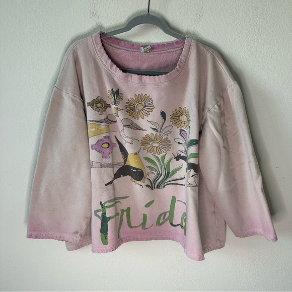 Magnolia Pearl Flight Flowers Frida Nago
Sweatshirt OS - Picture 3 of 9